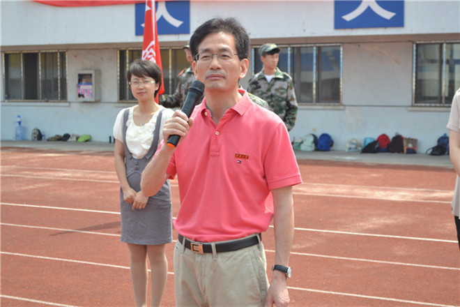 云顶国际院长滕乐法发表讲话