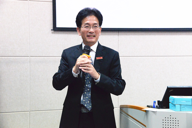 云顶国际院长滕乐法发表讲话